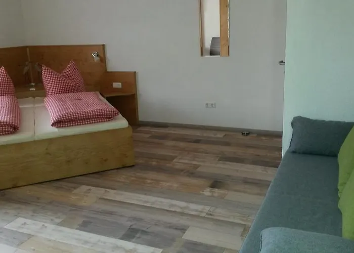 بيت ضيافة Gaestehaus Engelhard Karbach (Main-Spessart)